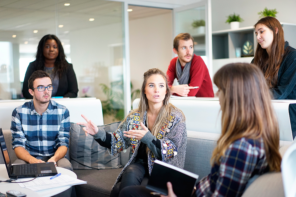 Grupo Emociona - Comunicación Objetiva / Cursos: Comunicación Integrativa